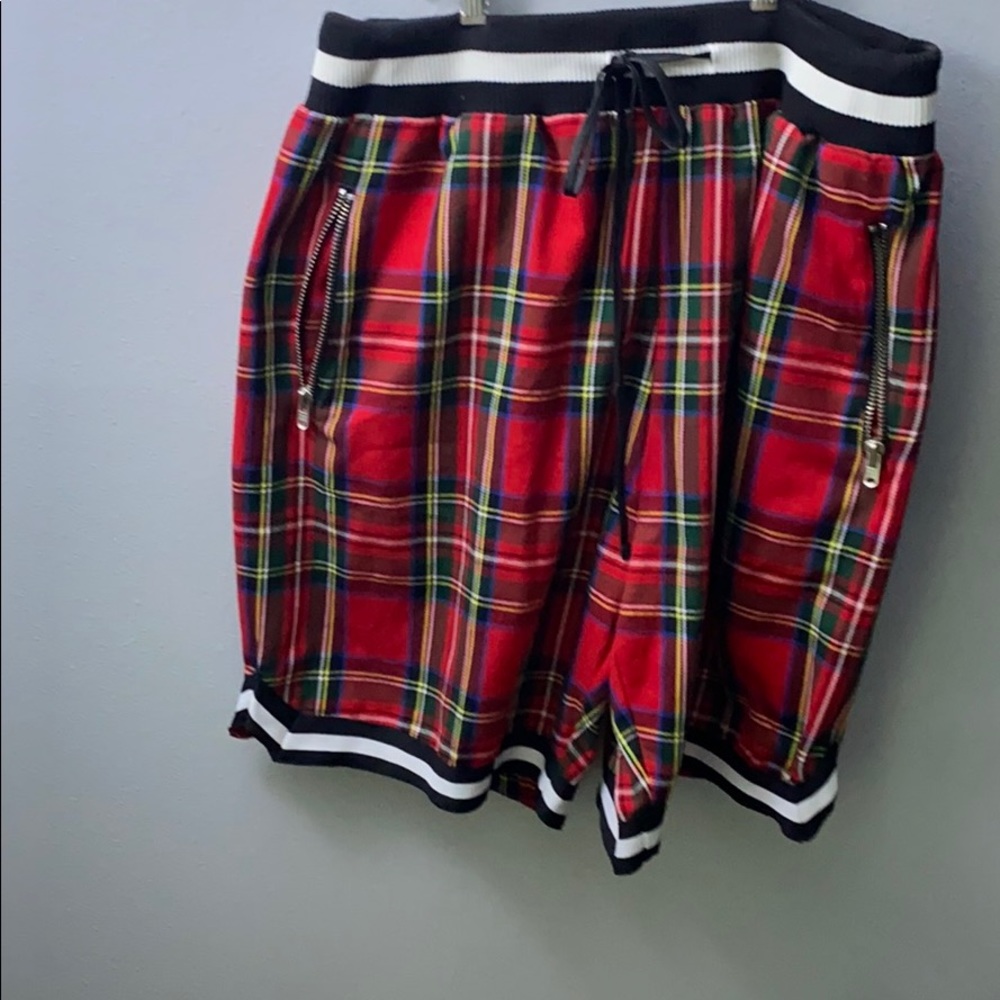 MNML plaid shorts sz M
